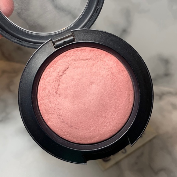 AT DUSK MAC Extra Dimension Blush - Picture 4 of 14